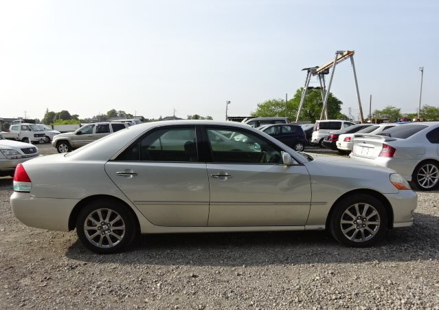 2004 TOYOTA MARK II